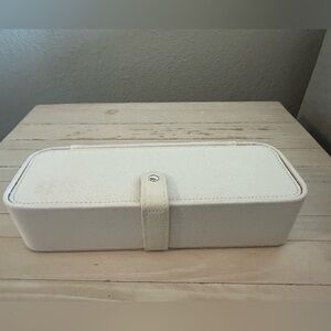 Beis Jewelry Case